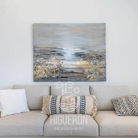 Higueronrentals El Dado פואנגירולה